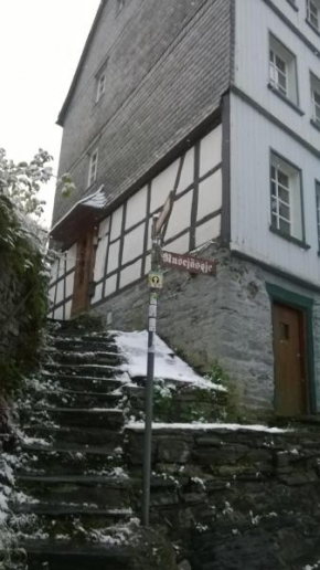 Отель Fewo am Oberen Mühlenberg  Моншау